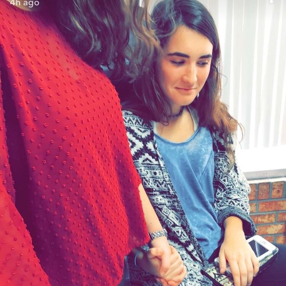 Meet your Posher, Laura - Picture 7 of 7